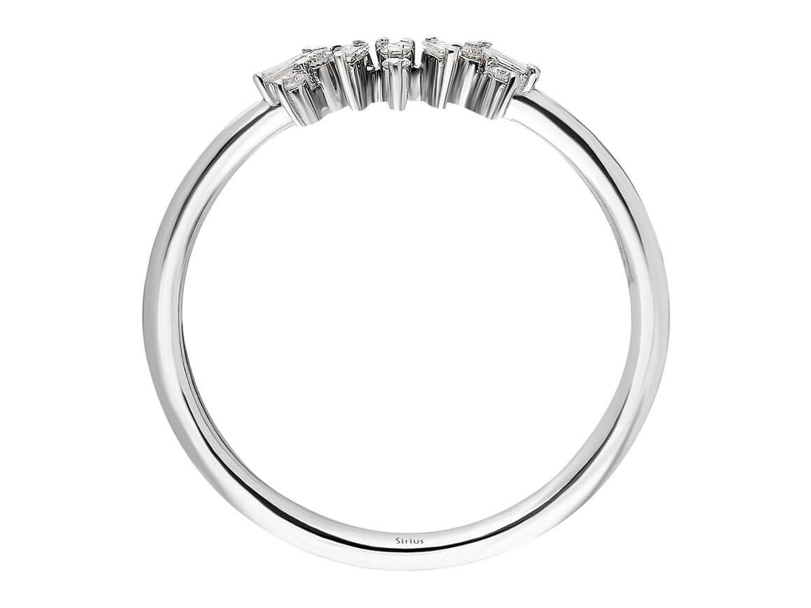 Baguette Diamant Mezzaluna Ring – handgefertigter Diamantschmuck aus Feingold | Sirius Diamant