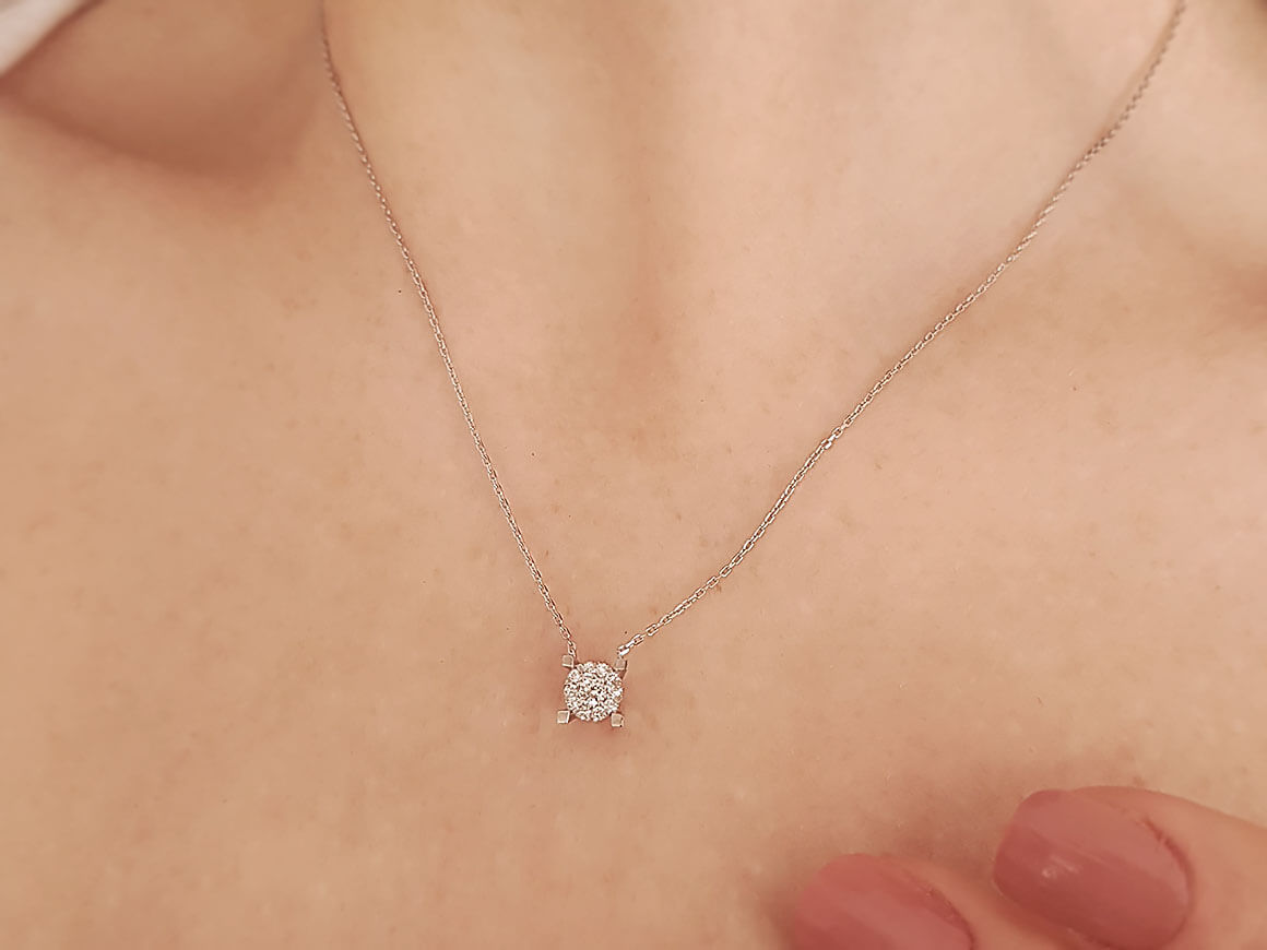 0,50 Carat Diamant Solitär Effekt Collier - handgefertigter Diamantschmuck aus Feingold | Sirius Diamant