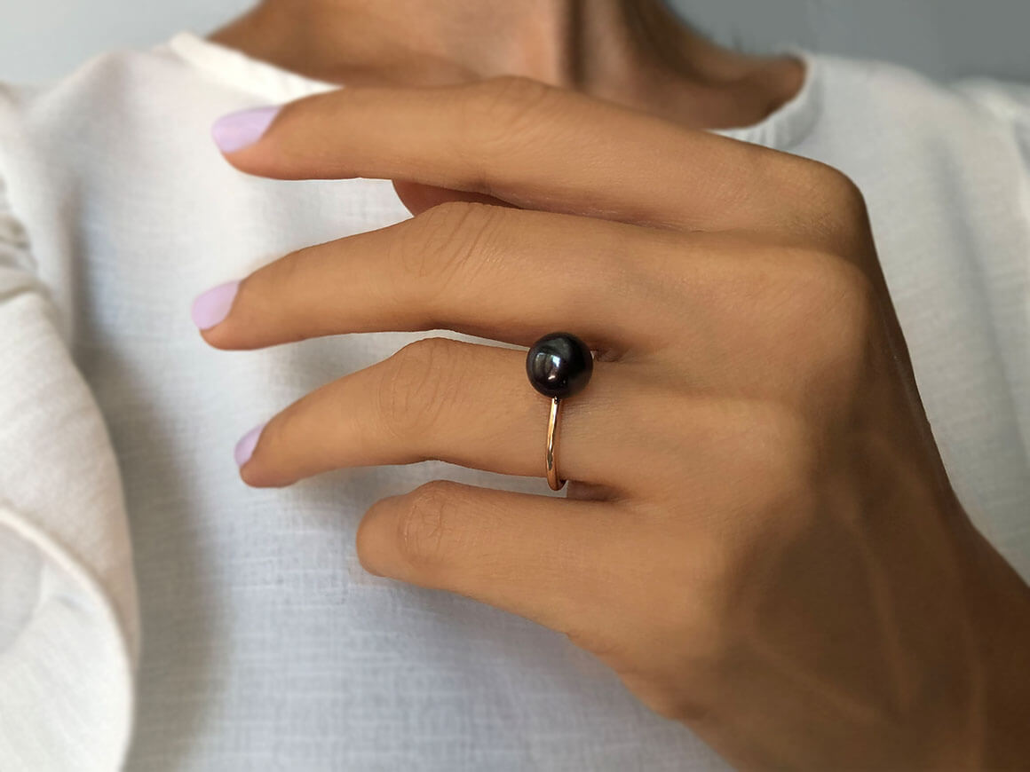 Modern Black Pearl Ring