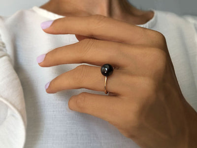 Modern Black Pearl Ring