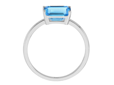 Ring with octagon-cut blue topaz