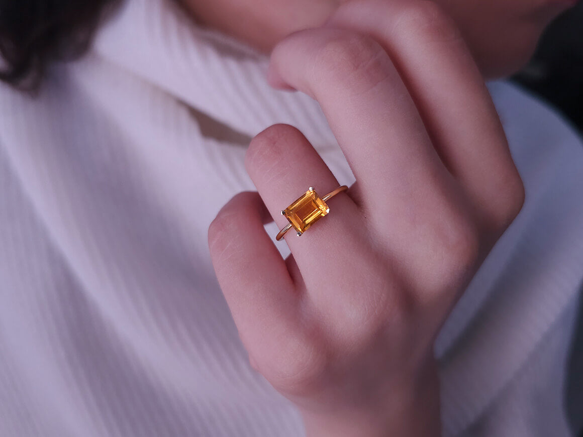 Bague citrine taille octogonale en or jaune 14 carats