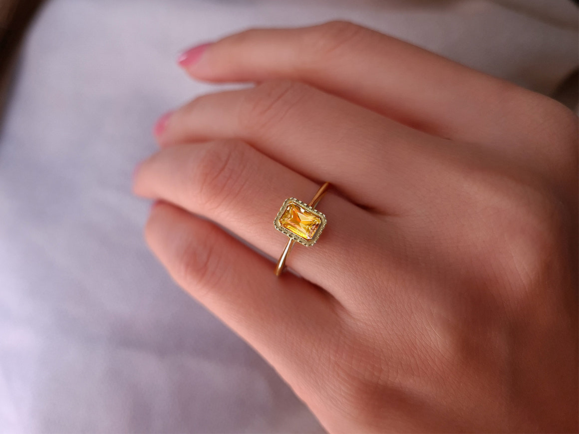 0,76 Karat Oktagon Scliff Citrin Ring in 585er 14 Karat Gelbgold