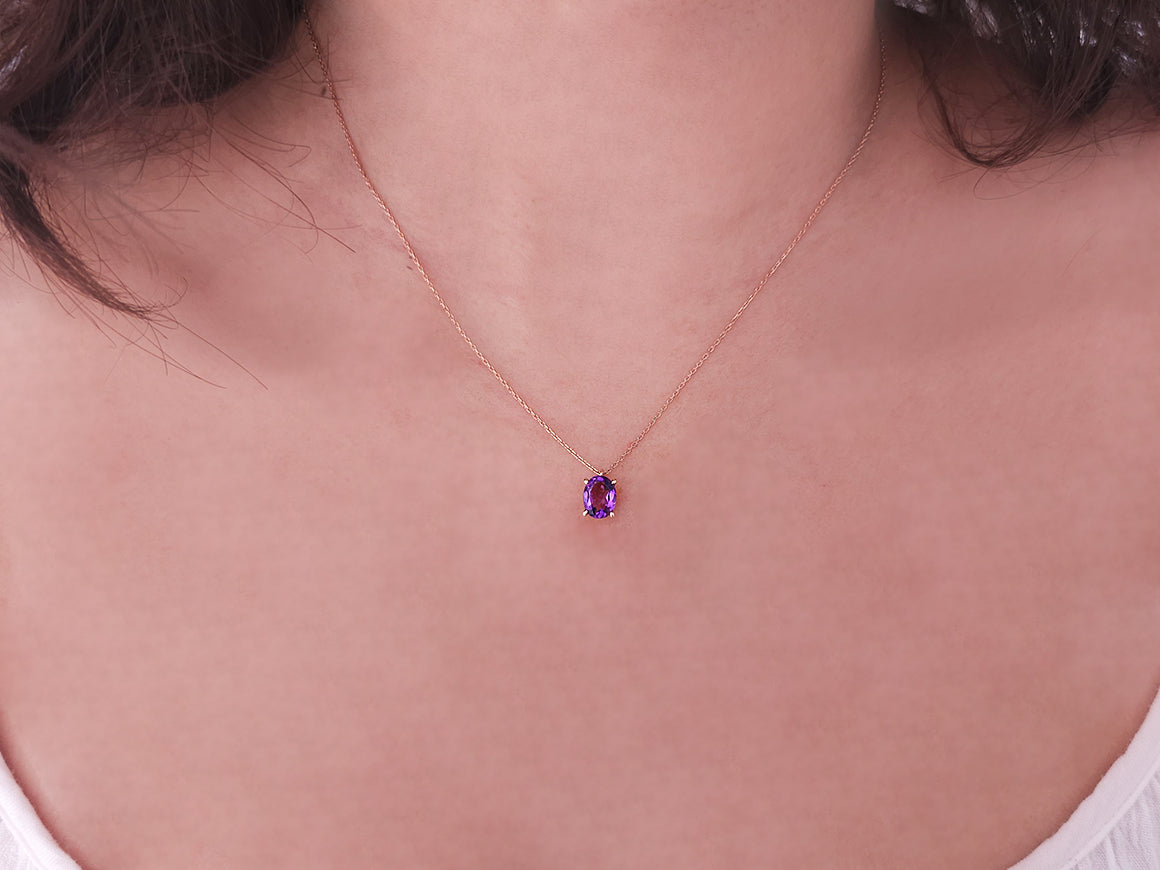 Esila-Halskette mit ovalem Amethyst - handgefertigter Diamantschmuck aus Feingold | Sirius Diamant