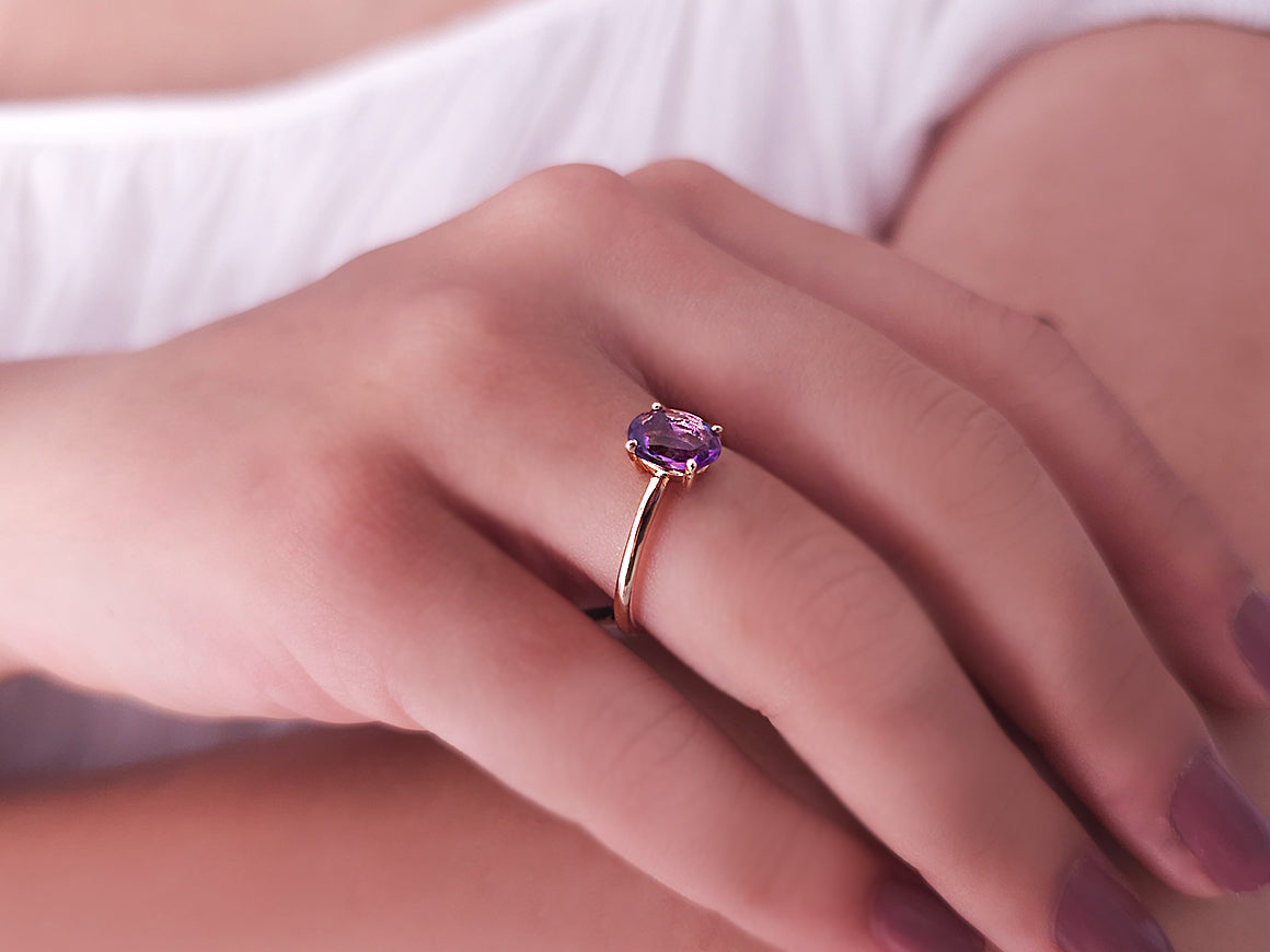 oval amethyst ring in rose gold