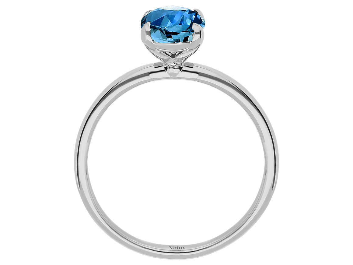 London Blauer Topas Solitär Ring - handgefertigter Diamantschmuck aus Feingold | Sirius Diamant