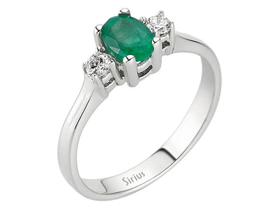 Diamond and oval emerald ring in 14K gold