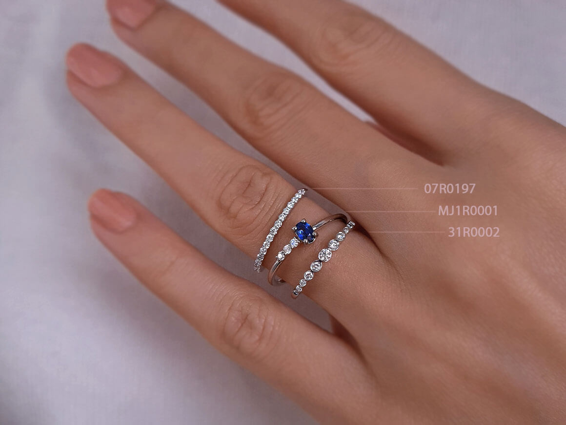 Bague minimaliste en saphir et diamants