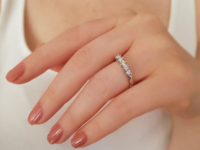 0.37 total carats 5 diamond alliance in 585 14 carat white gold