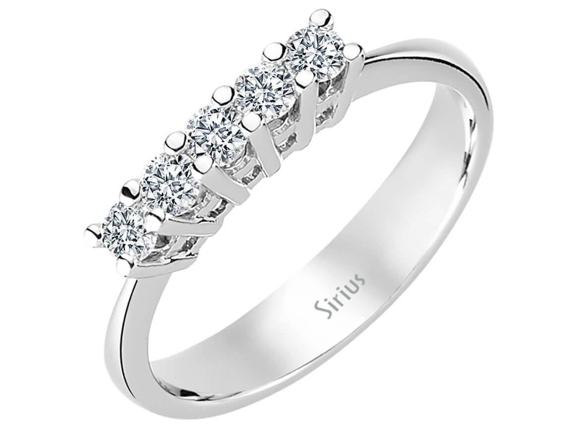 0,42 Carat Diamant 5 Diamanten Allianz in 585er 14 K Weißgold - handgefertigter Diamantschmuck aus Feingold | Sirius Diamant
