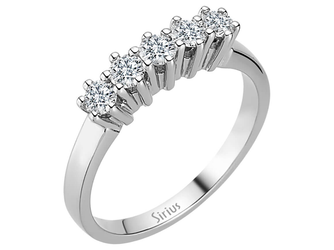 0,46 Carat Diamant 5 Diamanten Allianz in 585er 14 Karat Weißgold - handgefertigter Diamantschmuck aus Feingold | Sirius Diamant