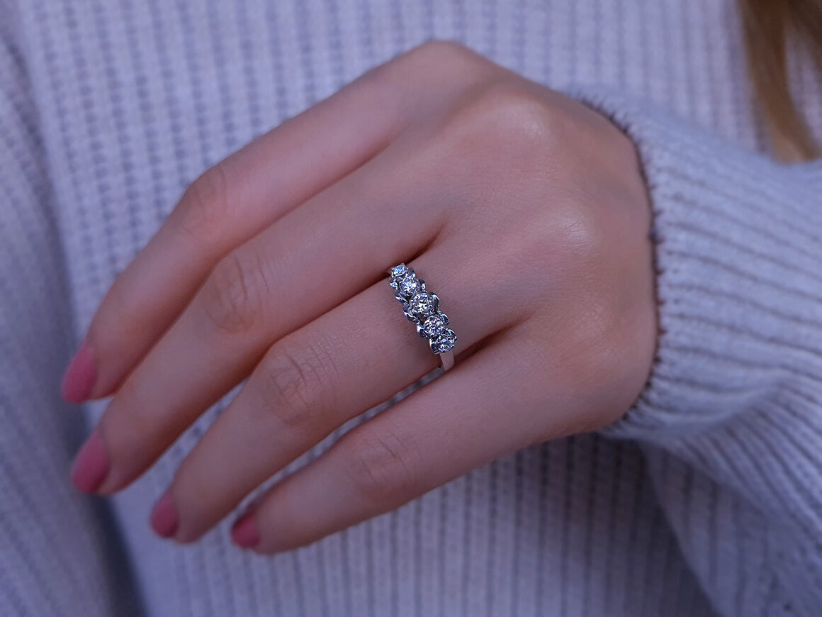 0.28 carat diamond 5 diamond alliance in 18K white gold