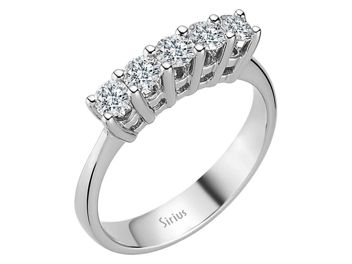 0,71 Carat Diamant 5 Diamanten Allianz in 585er 14 K Weißgold - handgefertigter Diamantschmuck aus Feingold | Sirius Diamant