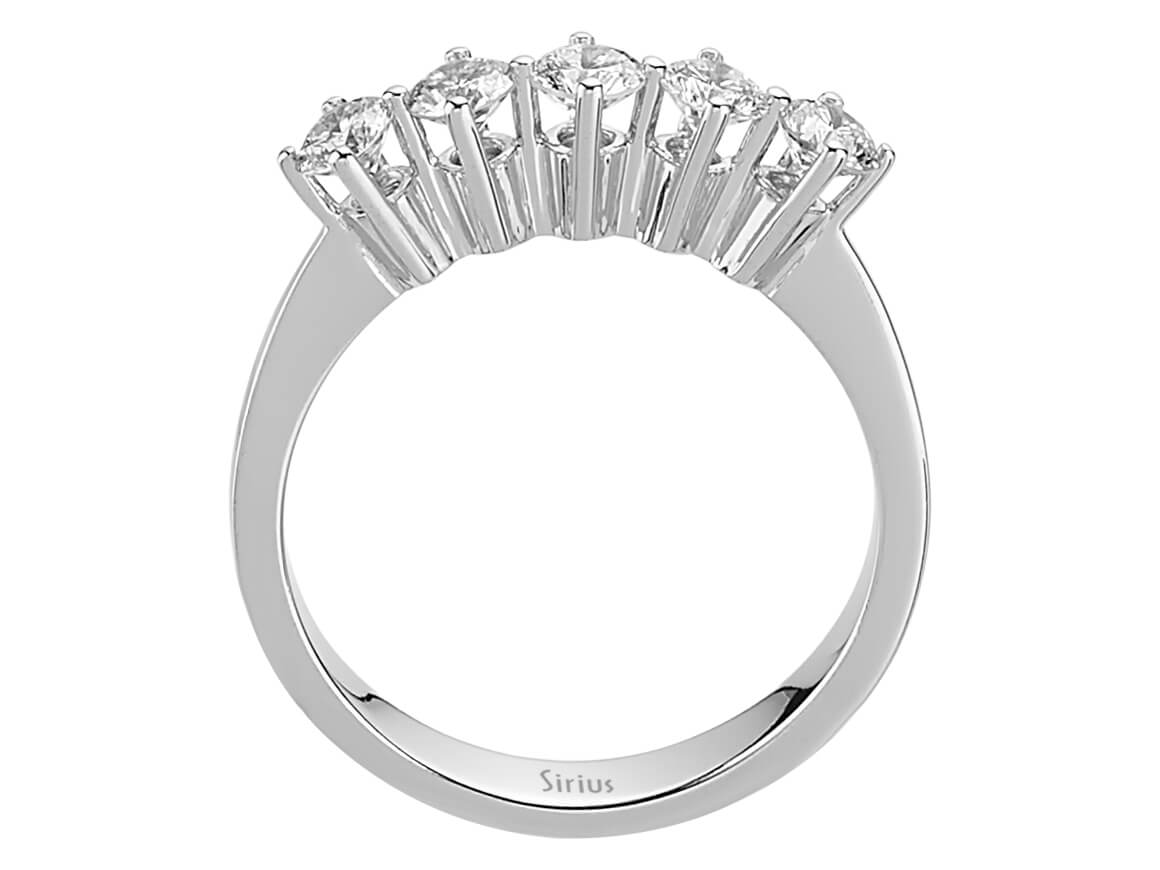 0,73 Carat 5 Diamanten Allianz in 585er 14 Karat Weißgold - handgefertigter Diamantschmuck aus Feingold | Sirius Diamant