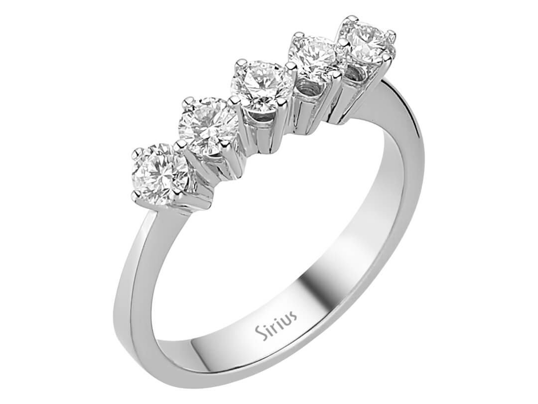 0,73 Carat 5 Diamanten Allianz in 585er 14 Karat Weißgold - handgefertigter Diamantschmuck aus Feingold | Sirius Diamant