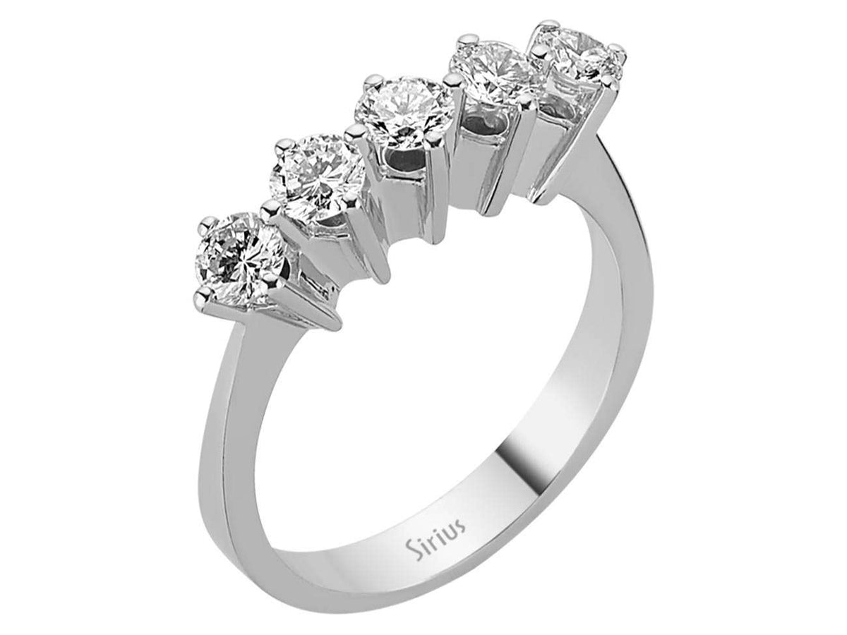 0,81 Karat Diamant 5 Diamanten Allianz in 585er 14 K Weißgold - handgefertigter Diamantschmuck aus Feingold | Sirius Diamant
