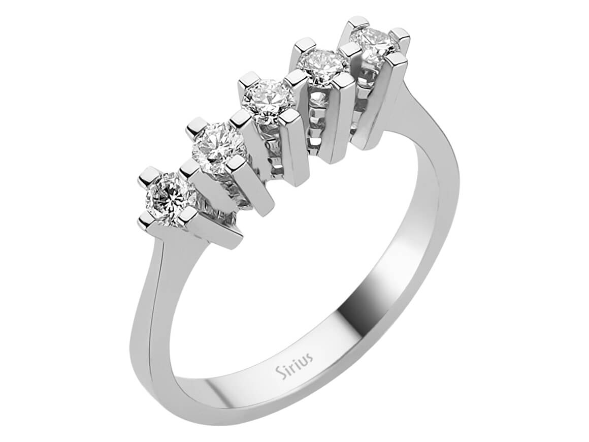 0,40 Karat Diamant 5 Diamanten Allianz - handgefertigter Diamantschmuck aus Feingold | Sirius Diamant