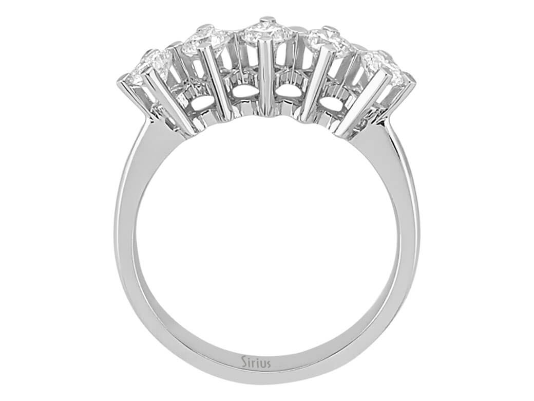 0,70 Karat Diamant 5 Diamanten Allianz - handgefertigter Diamantschmuck aus Feingold | Sirius Diamant