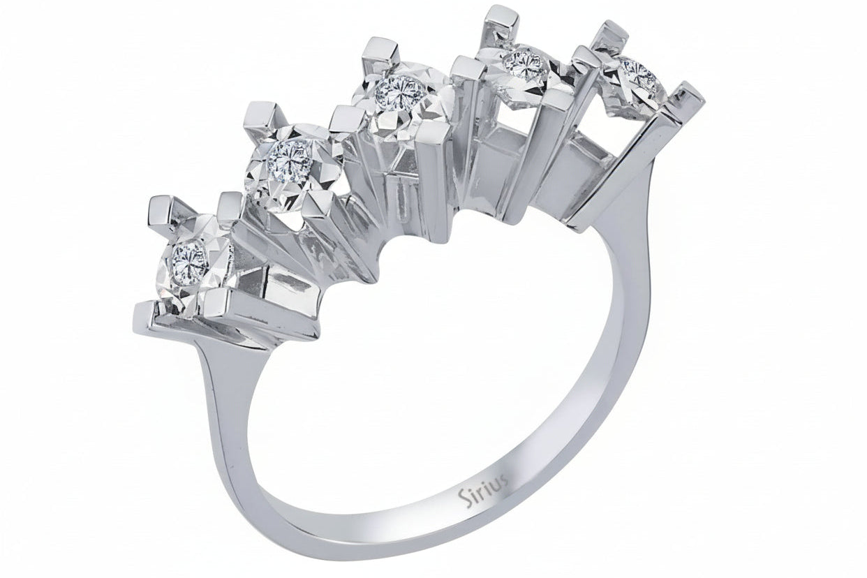 1,50 Carat Effekt Diamant 5 Diamanten Allianz - handgefertigter Diamantschmuck aus Feingold | Sirius Diamant