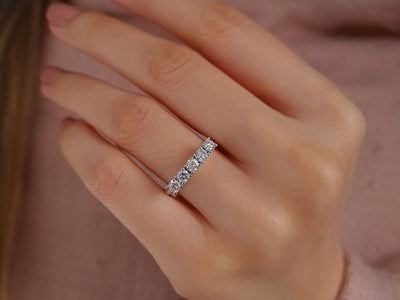 0.74 carat 5 diamond alliance in 18 K