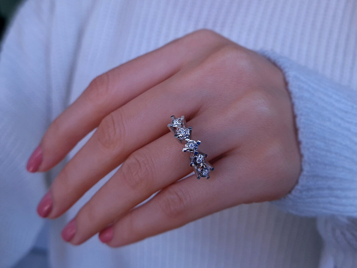 2.00 carat effect diamond 5 diamond ring alliance