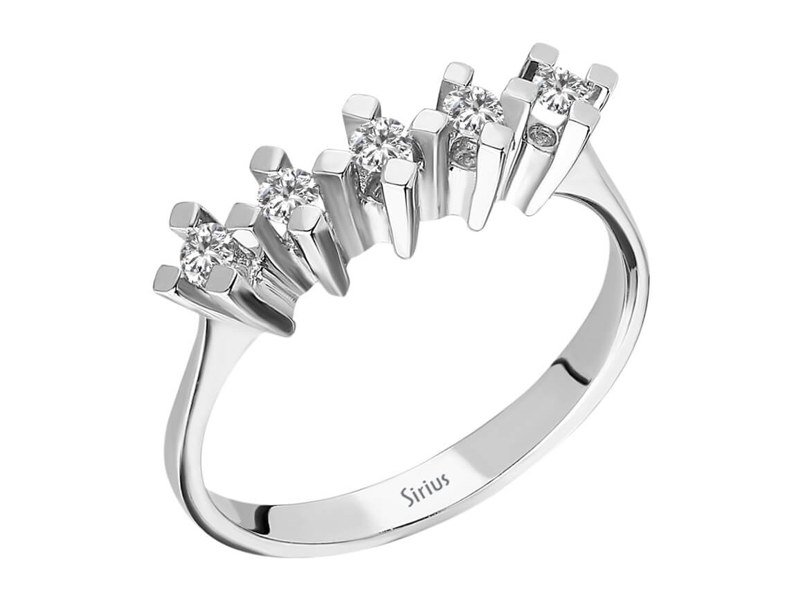 0,20 Carat 5 Diamanten Allianz - handgefertigter Diamantschmuck aus Feingold | Sirius Diamant