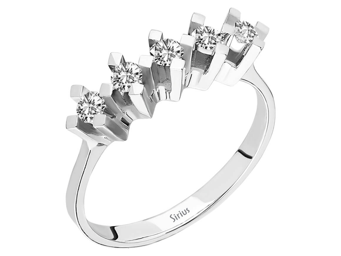 0,35 Carat 5 Diamanten Allianz – handgefertigter Diamantschmuck aus Feingold | Sirius Diamant