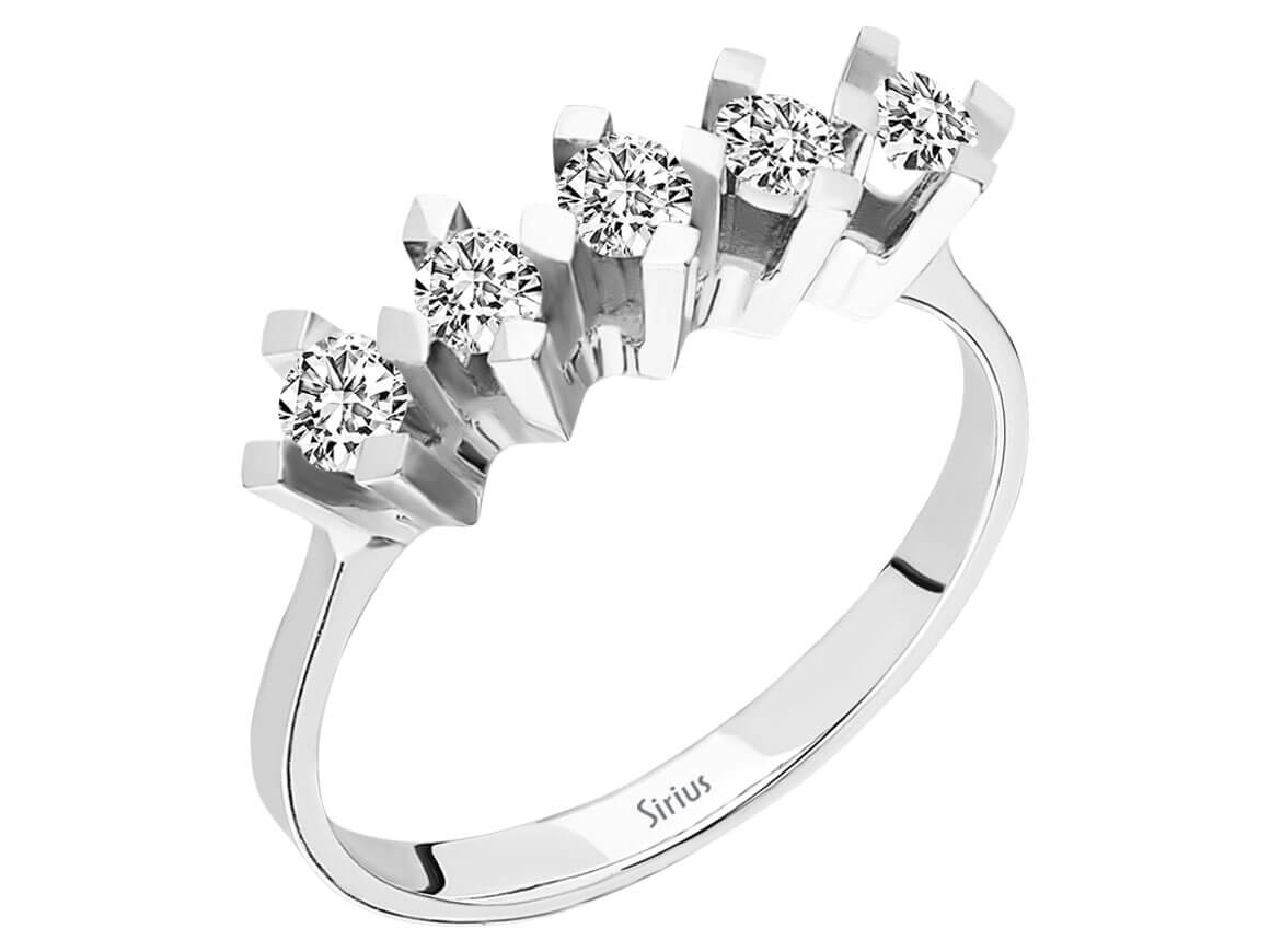 0,50 Carat 5 Diamanten Allianz - handgefertigter Diamantschmuck aus Feingold | Sirius Diamant