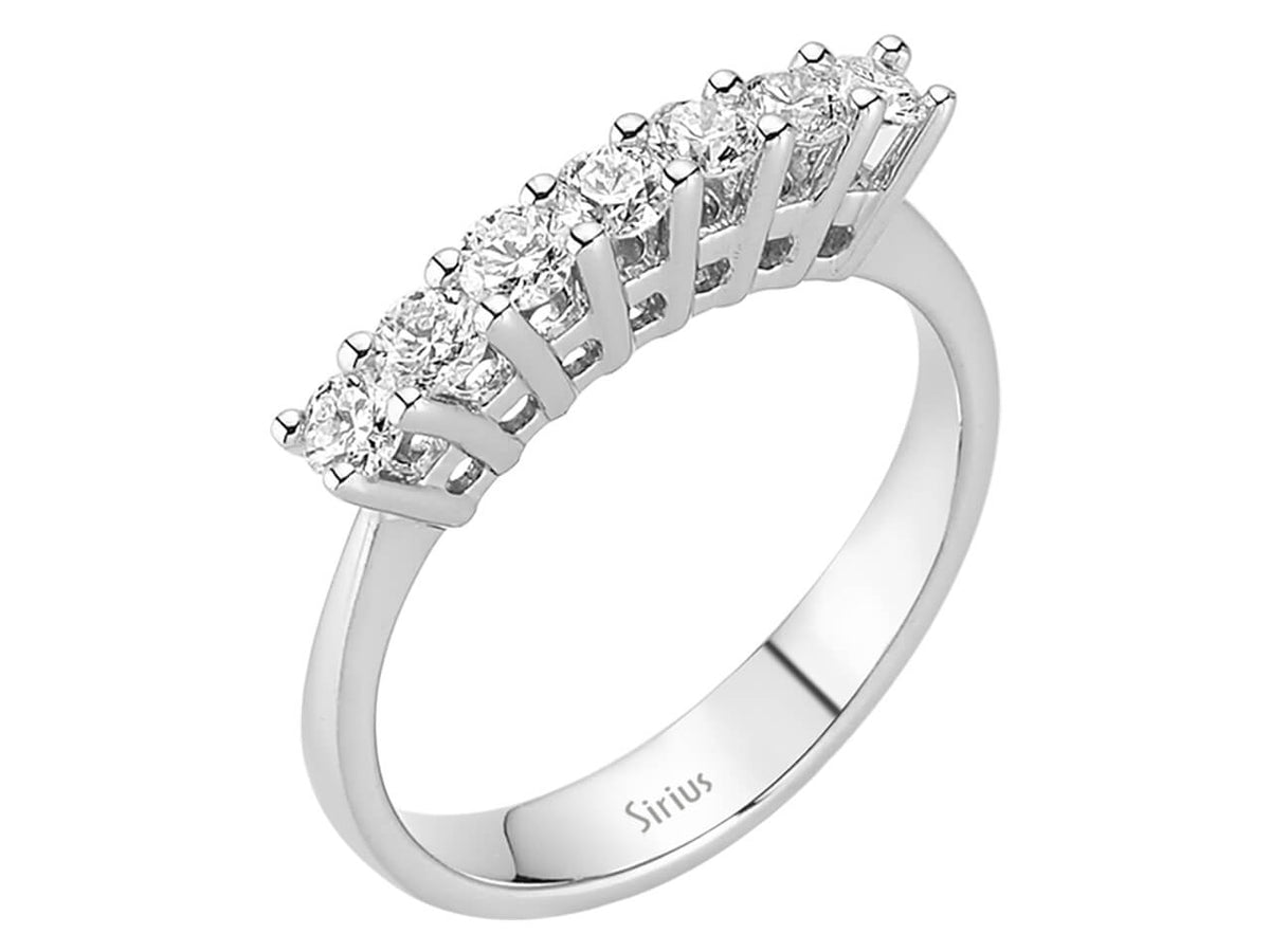 0,65 Carat 7 Diamanten Allianz in 585er 14 Karat Weißgold - handgefertigter Diamantschmuck aus Feingold | Sirius Diamant