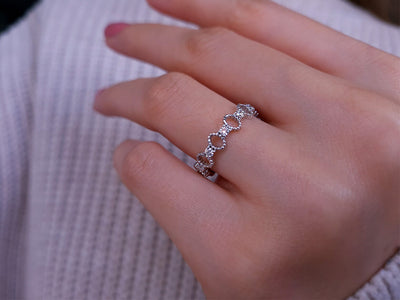 Diamond 8 Stone Cyclic Ring