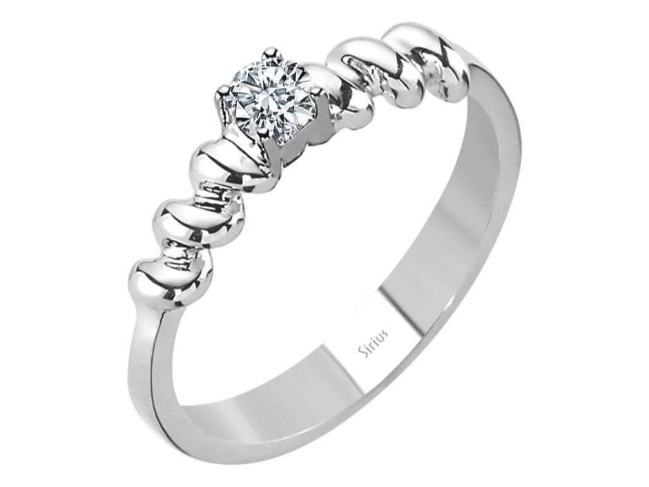 0,19 Carat Diamant verdrehte Solitär Ring in 750er 18 Karat Weißgold – handgefertigter Diamantschmuck aus Feingold | Sirius Diamant