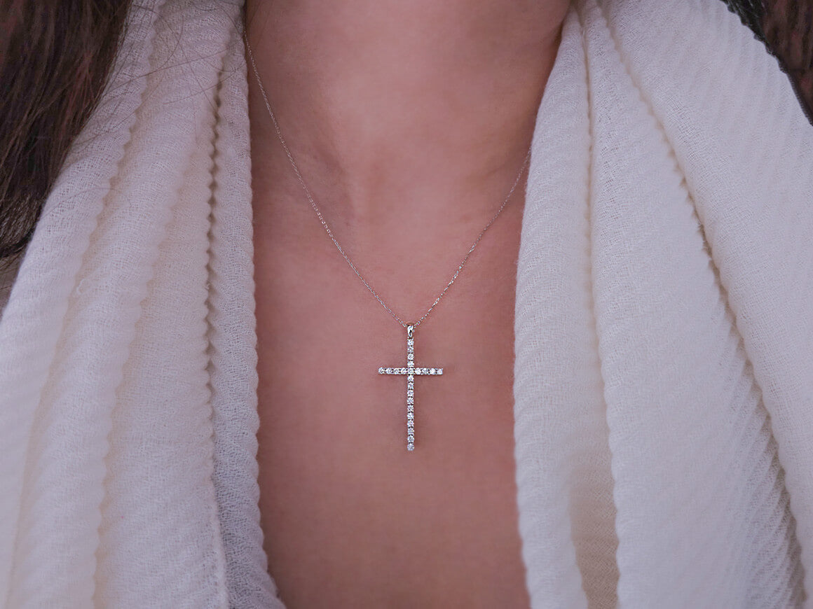 Diamant Kreuz Halskette in 585er 14 K Weißgold - handgefertigter Diamantschmuck aus Feingold | Sirius Diamant