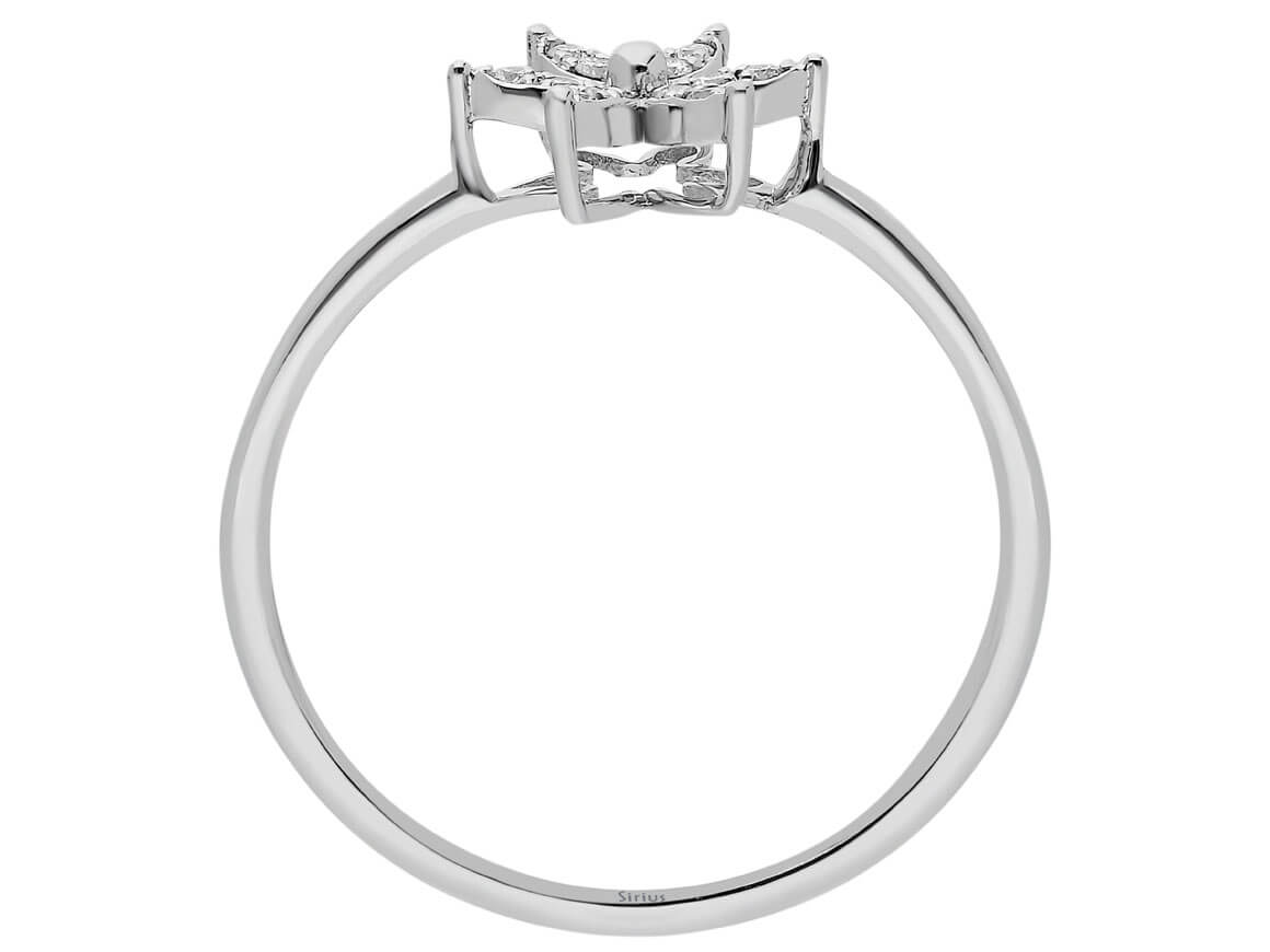 Parure de bijoux en or blanc 14 carats (585) sertie d'un crocus en diamants.