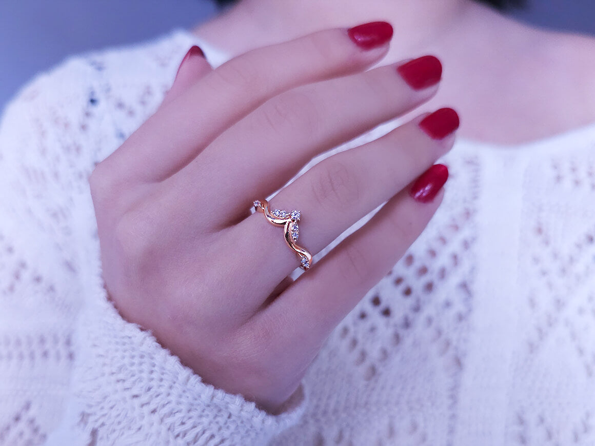Diamond tiara crown ring