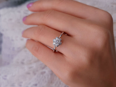 Diamond bridal bouquet ring in 18 K