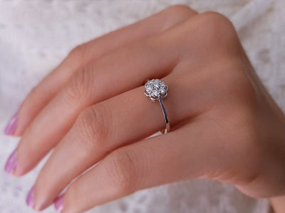 Diamond bridal bouquet ring in 18 K