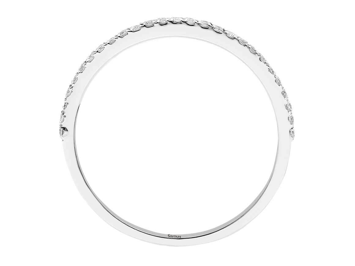 Diamond half-round alliance in 18-carat white gold