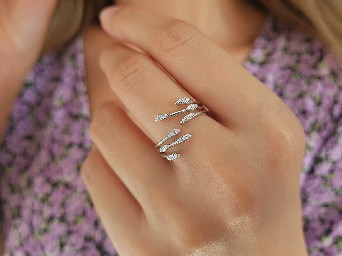 Alliance Ivy en or blanc 14 carats avec diamants de 0,11 carat