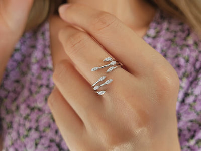 Alliance Ivy en or blanc 14 carats avec diamants de 0,11 carat