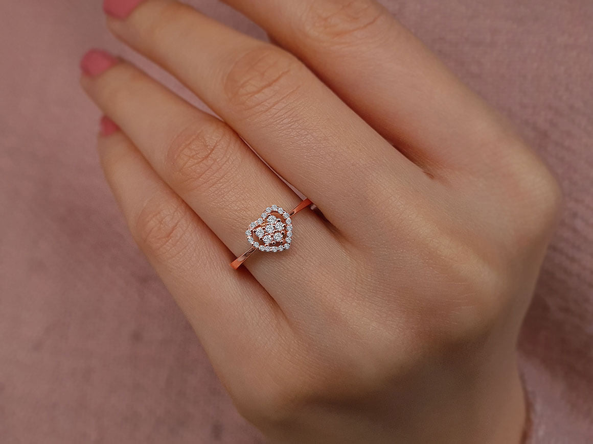 Diamond heart jewelry set in 333 8 carat white gold