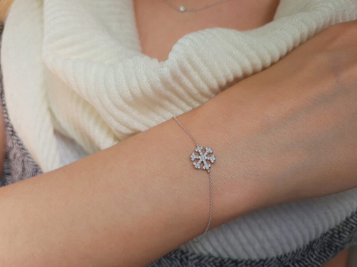 Diamant Schneeflocken Armband - handgefertigter Diamantschmuck aus Feingold | Sirius Diamant