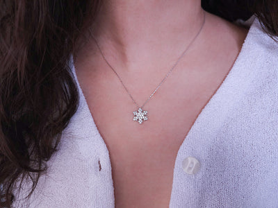 0.47 carat diamond snowflake necklace