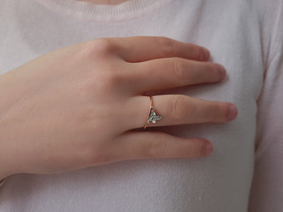 Diamond butterfly ring in 8 K red gold and white gold