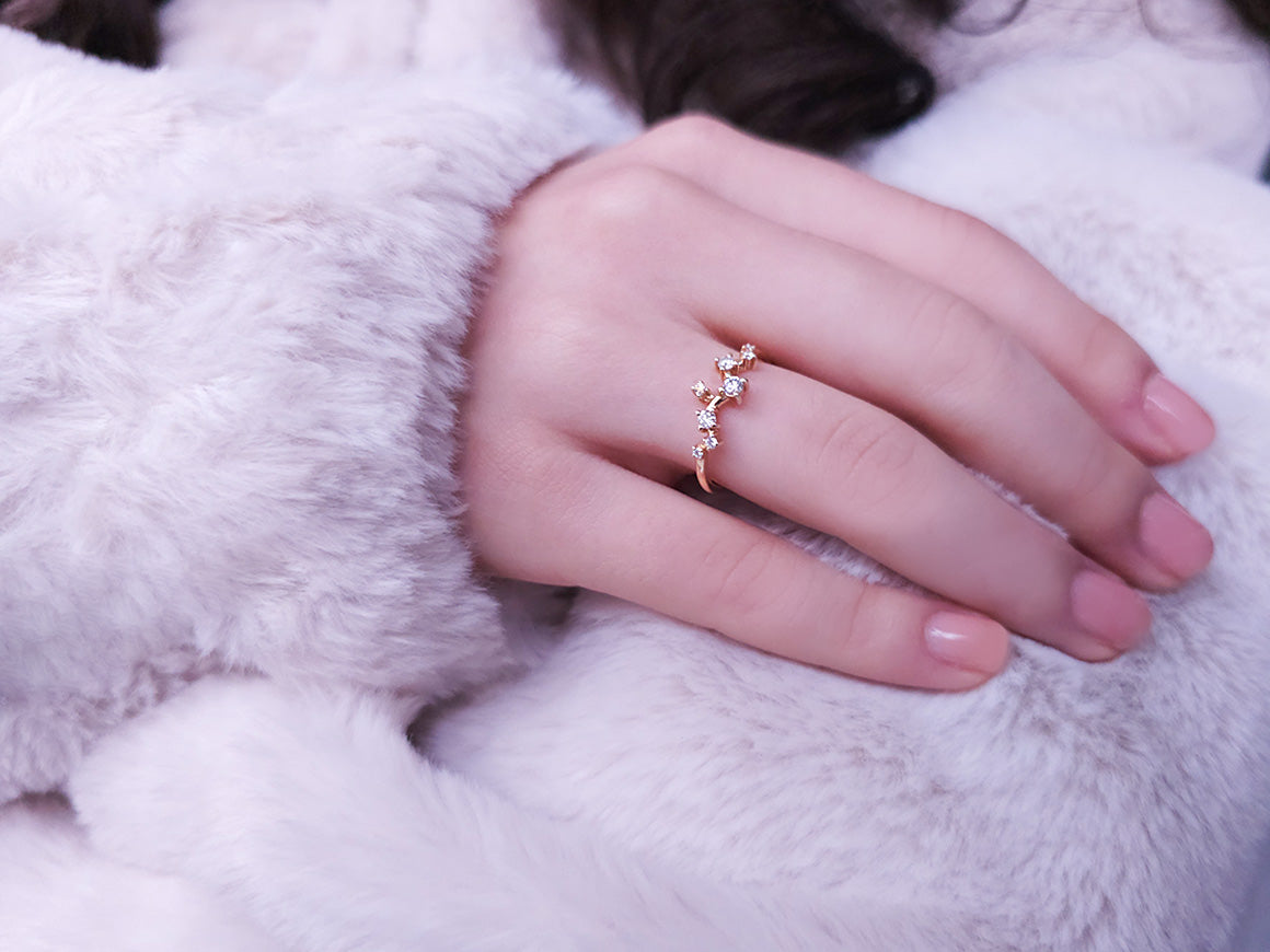 Minimalist diamond half-round ring