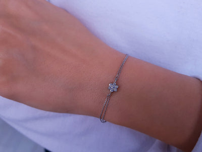 Bracelet marguerite en or blanc 333 8 carats avec diamants de 0,17 carat