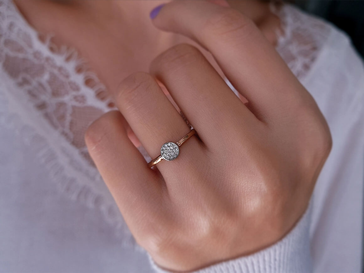 Bague ronde en diamant de 0,15 carat au total