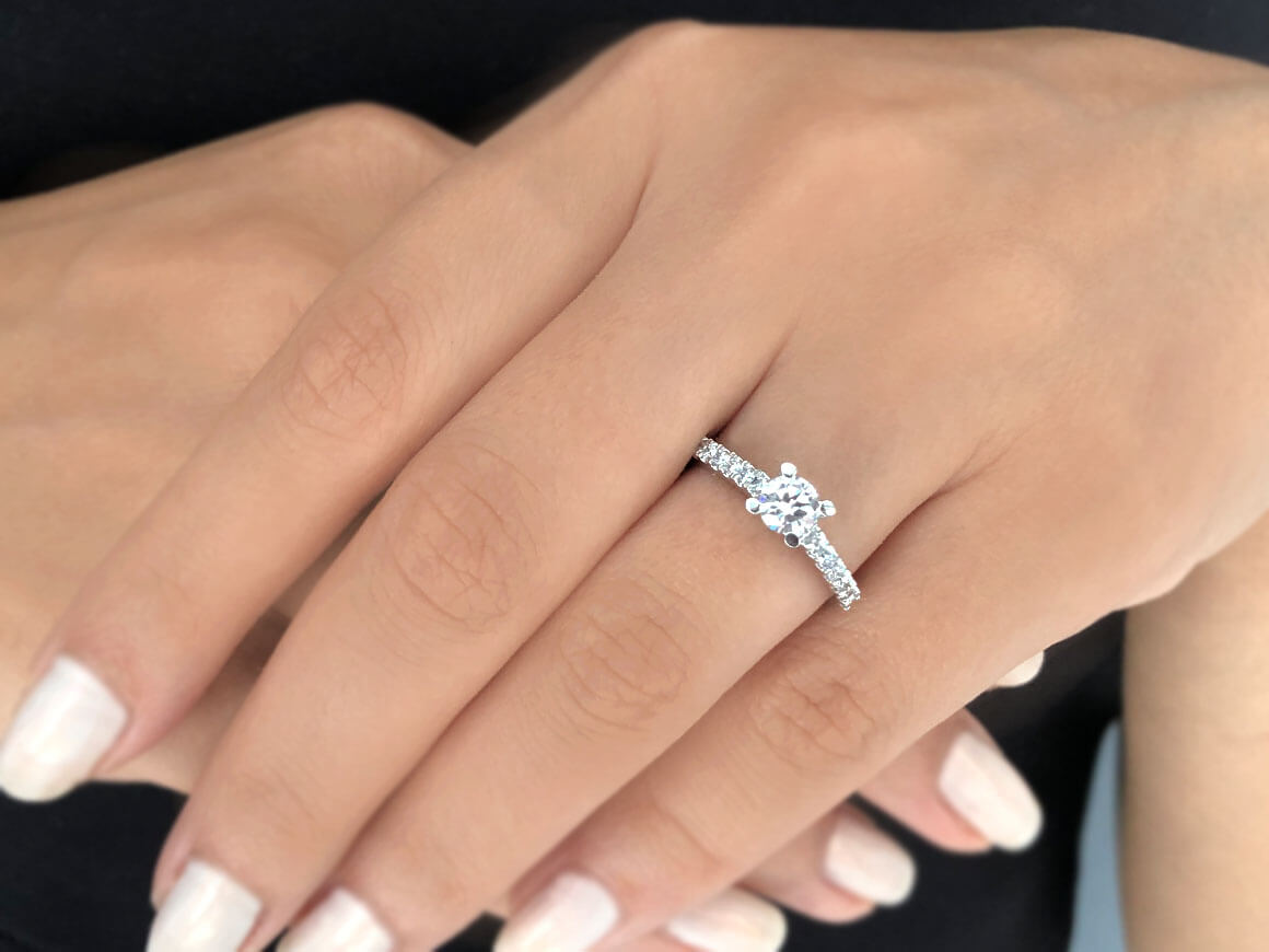 Bague solitaire en diamant de 0,75 carat au total