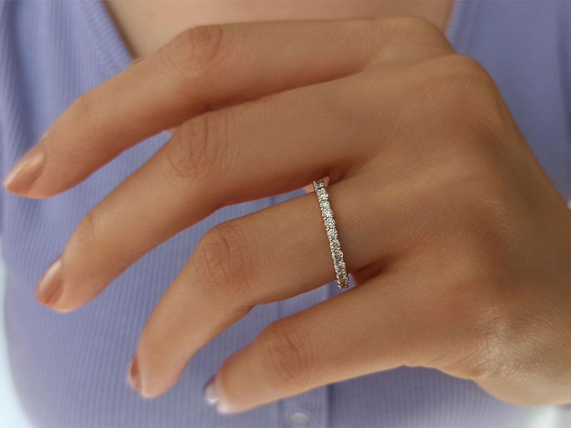 0.90 carat diamond all around alliance in 585 14 carat white gold