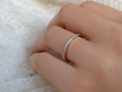 0.44 carat diamond all-around alliance in 585 14 K white gold