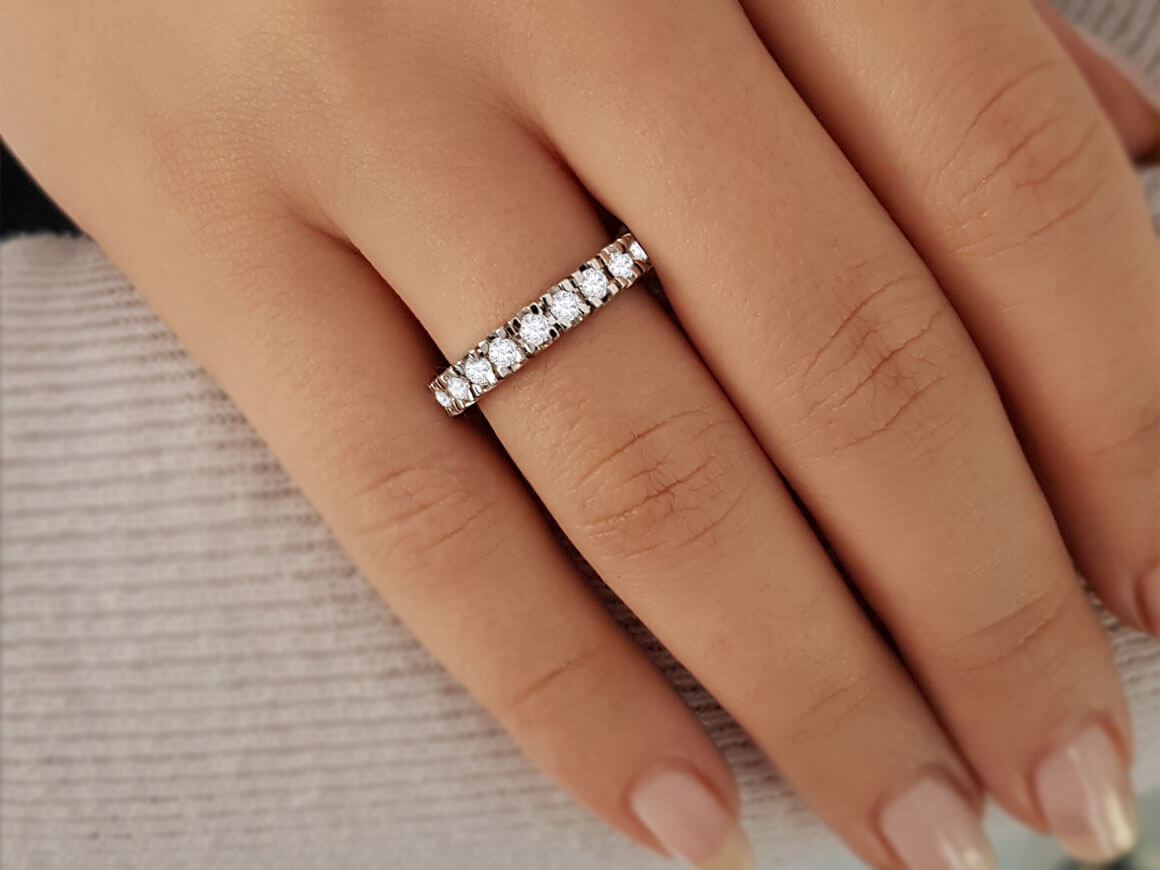 Alliance tout autour en diamant de 1,76 carat